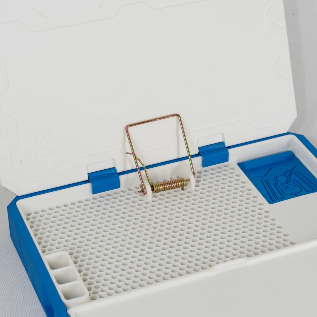 Pla-Station Essential, by Netherbuilds. 3D- printed Crafting solutions