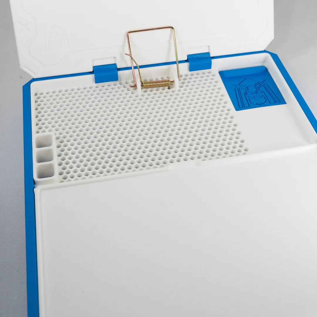 Pla-Station Essential, by Netherbuilds. 3D- printed Crafting solutions