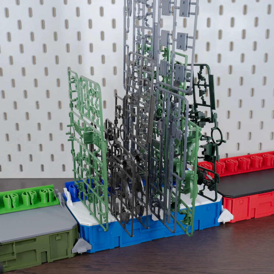 Pla-System Toolbox with connector clip strip and sprue clip 8